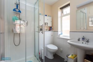 En-suite Shower Room- click for photo gallery